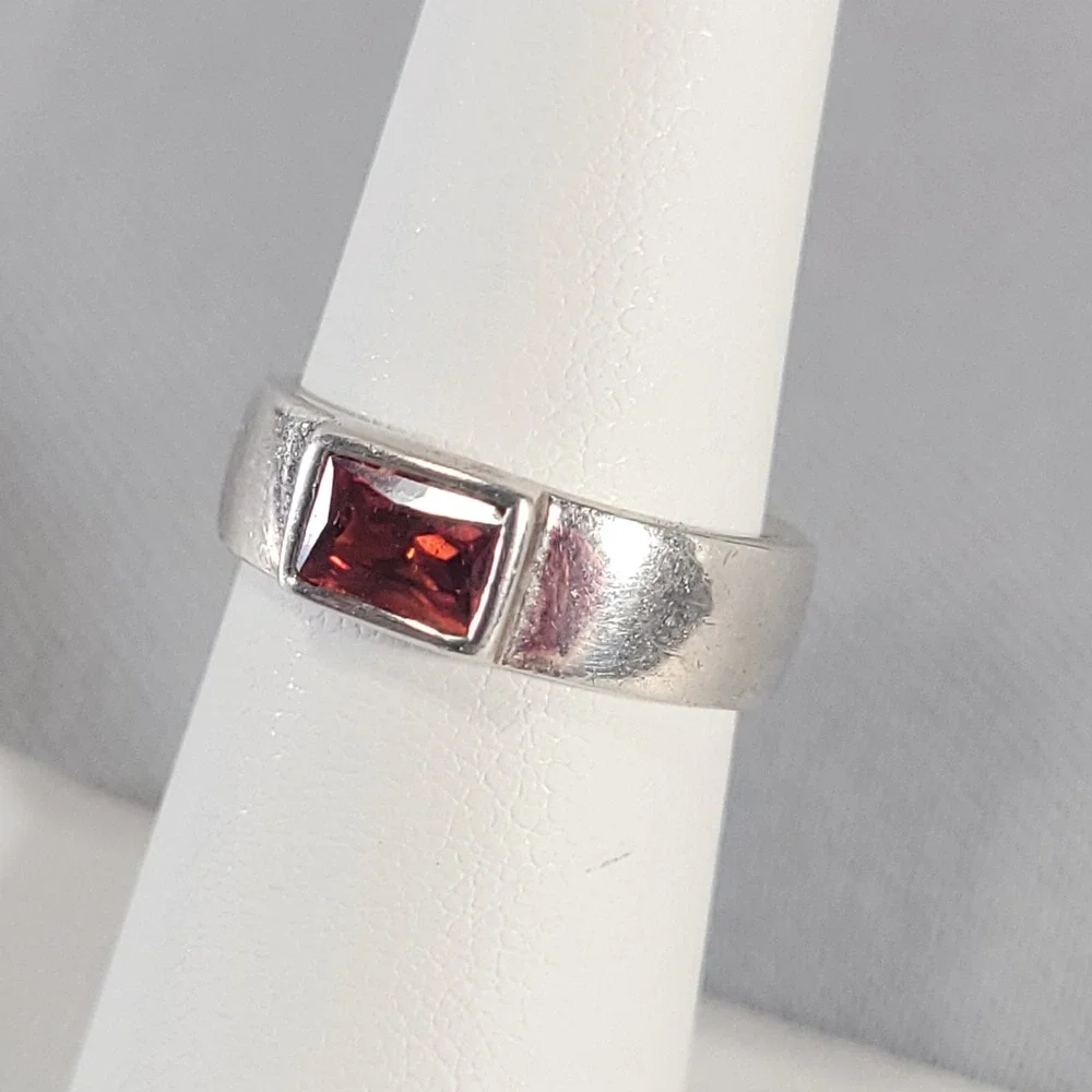 Sterling Silver Ring Women Size 5.5 Tangerine Orange Glass Stone Band Baguette
